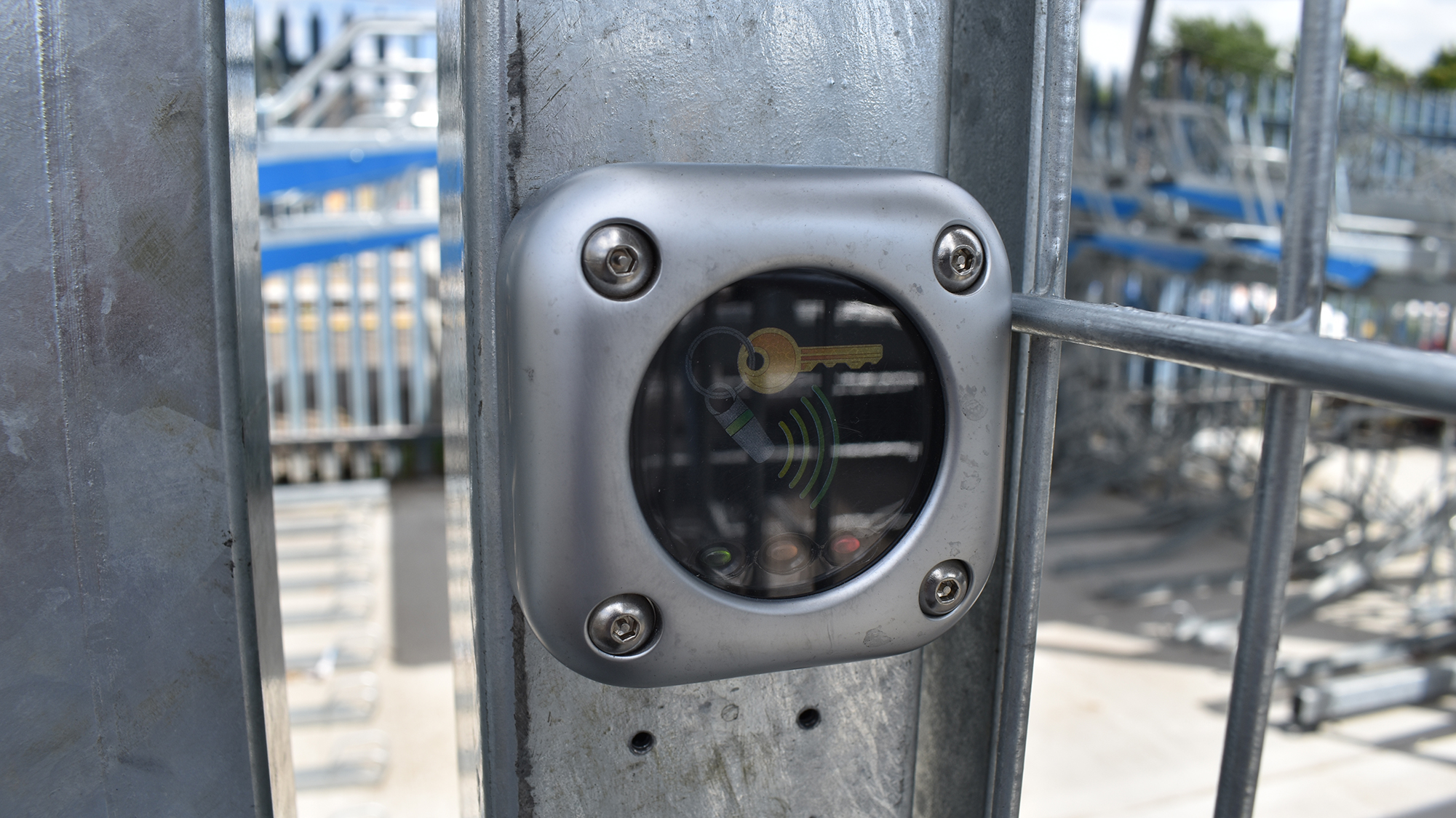 orpington railway station cycle hub bike racks