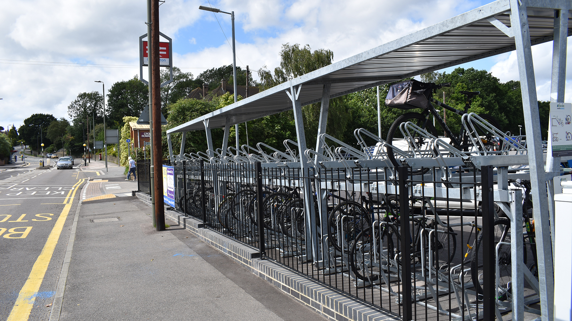 orpington railway station cycle hub bike racks