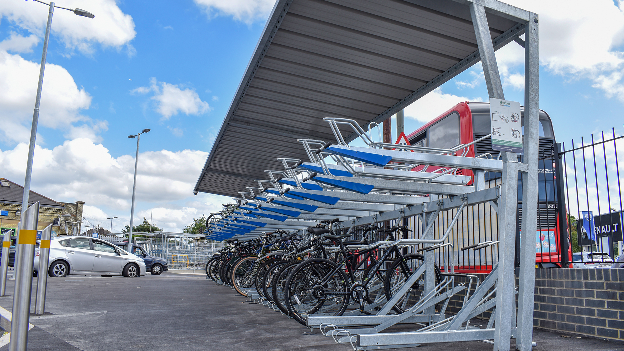 orpington railway station cycle hub bike racks