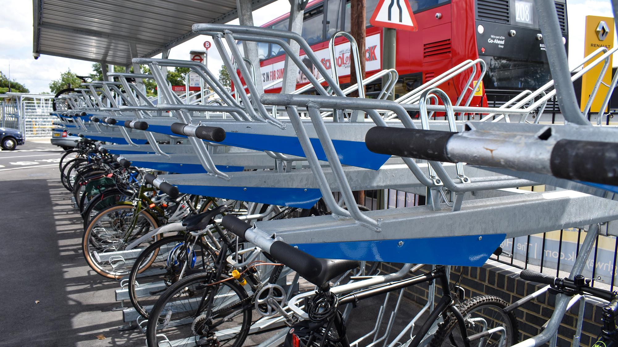 orpington railway station cycle hub bike racks