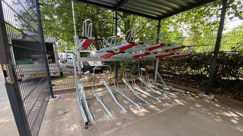 wokingham borough council mesh cycle shelter