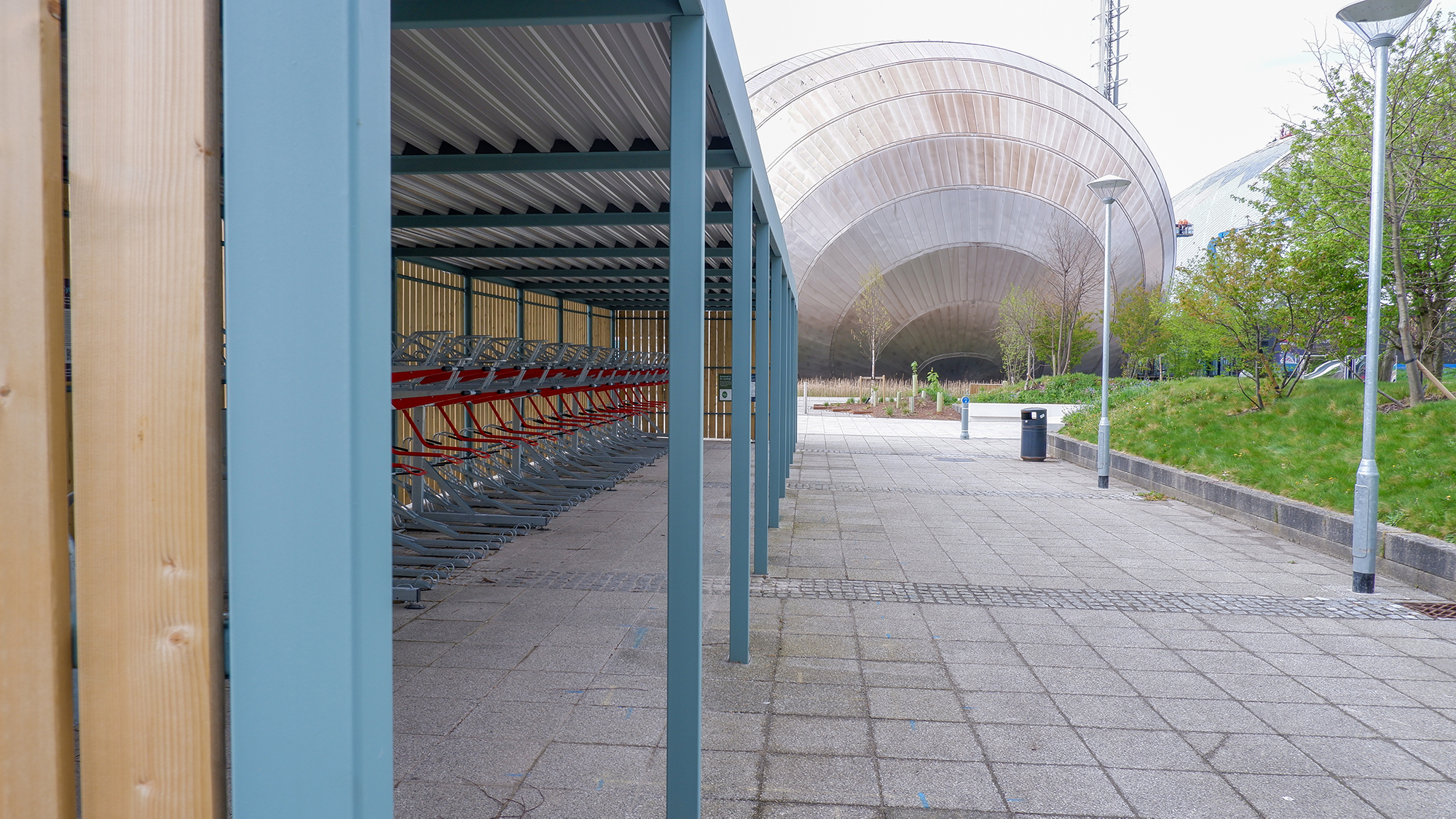 bike racks at glasgow science centre