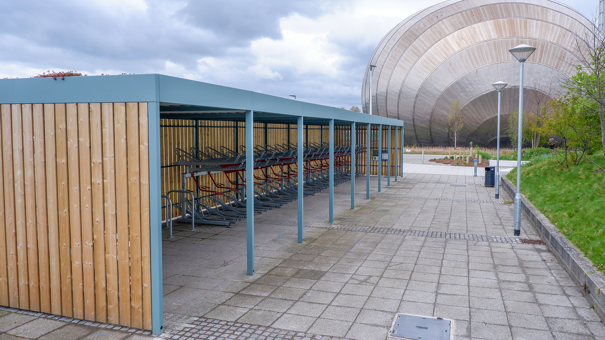 bike racks at glasgow science centre