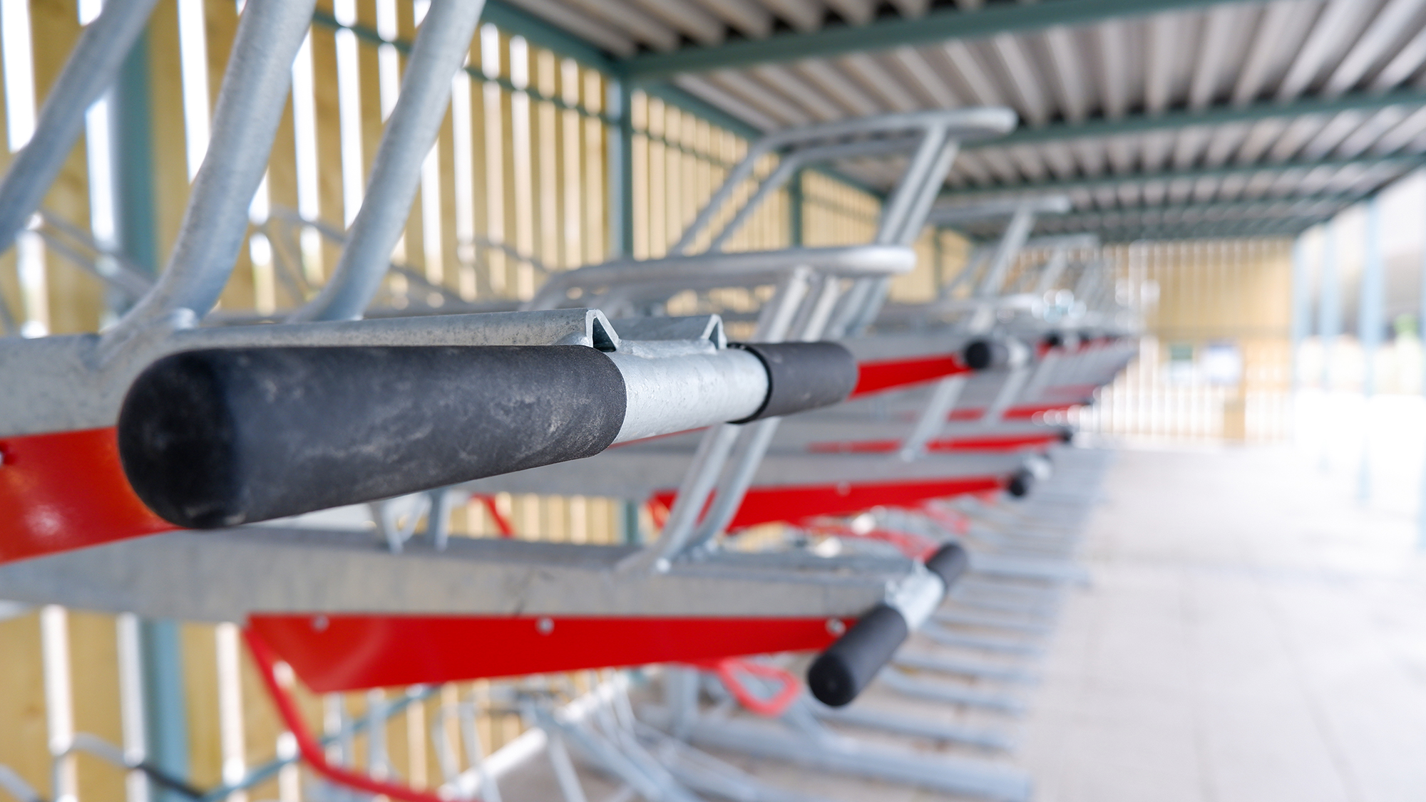 bike racks at glasgow science centre