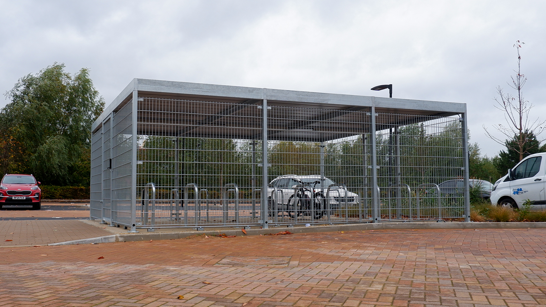 gloucester business park mesh secure cycle shelter