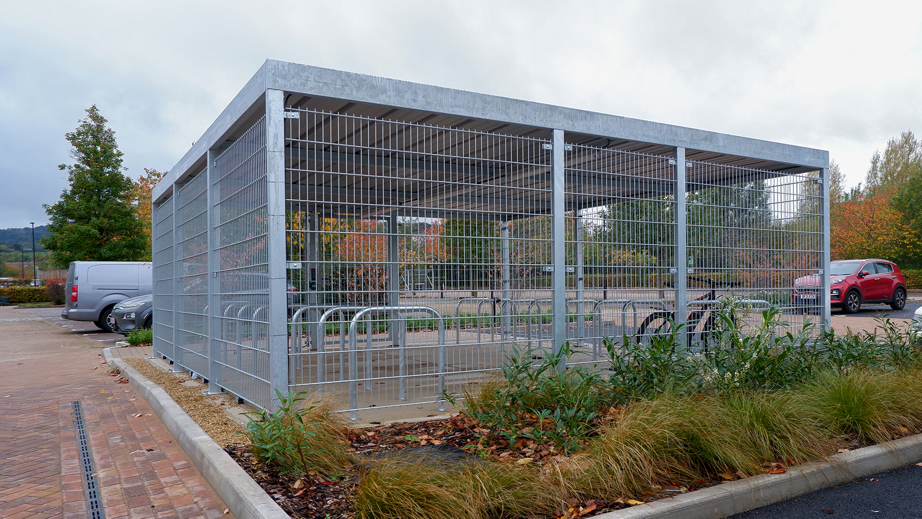 gloucester business park mesh secure cycle shelter