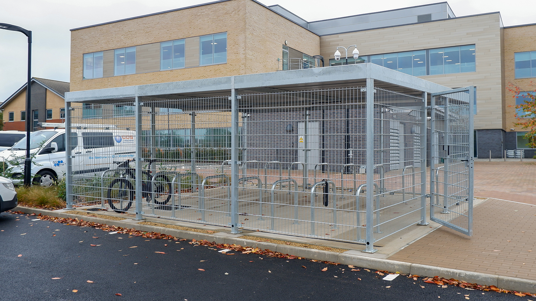 gloucester business park mesh secure cycle shelter