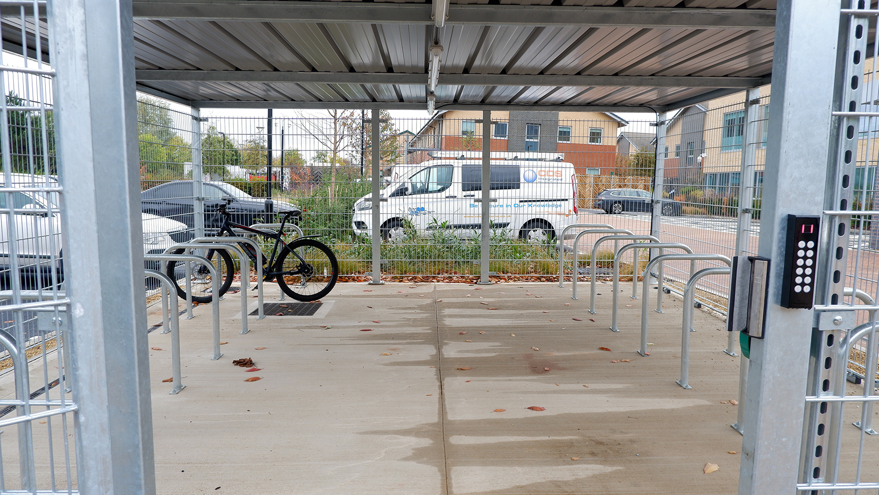 gloucester business park mesh secure cycle shelter