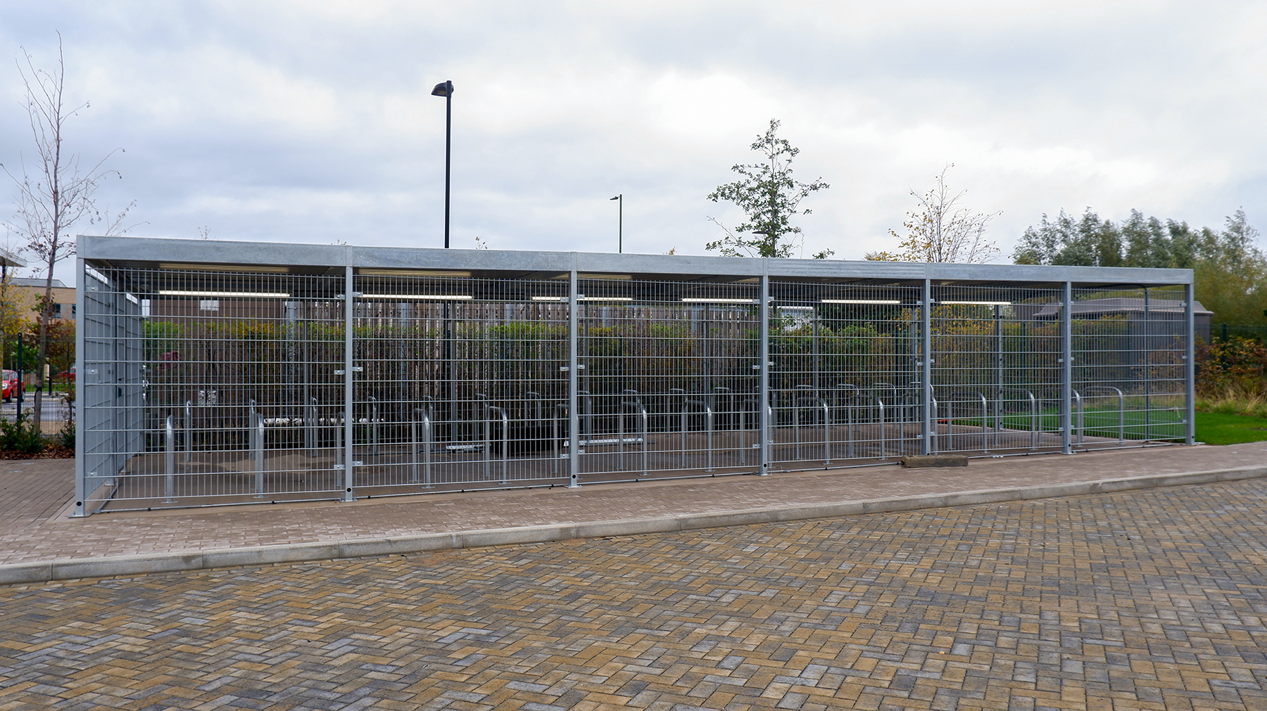 gloucester business park mesh secure cycle shelter