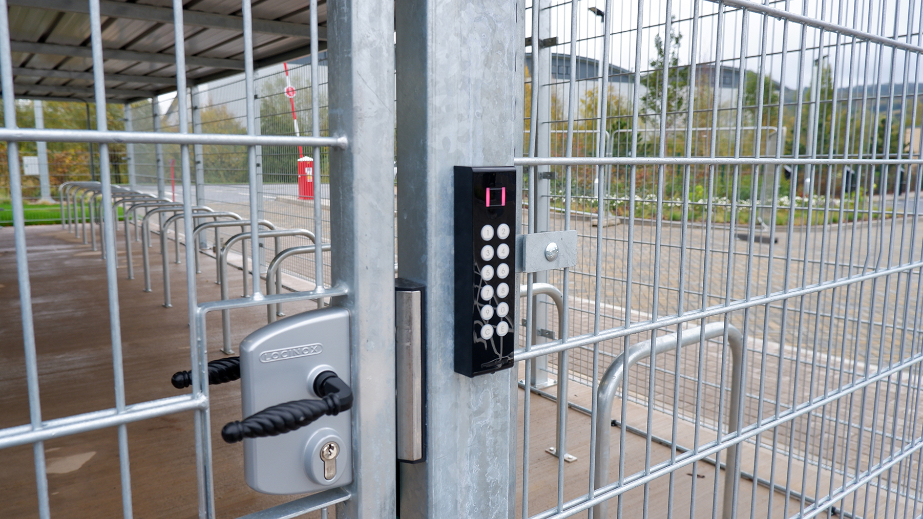 gloucester business park mesh secure cycle shelter