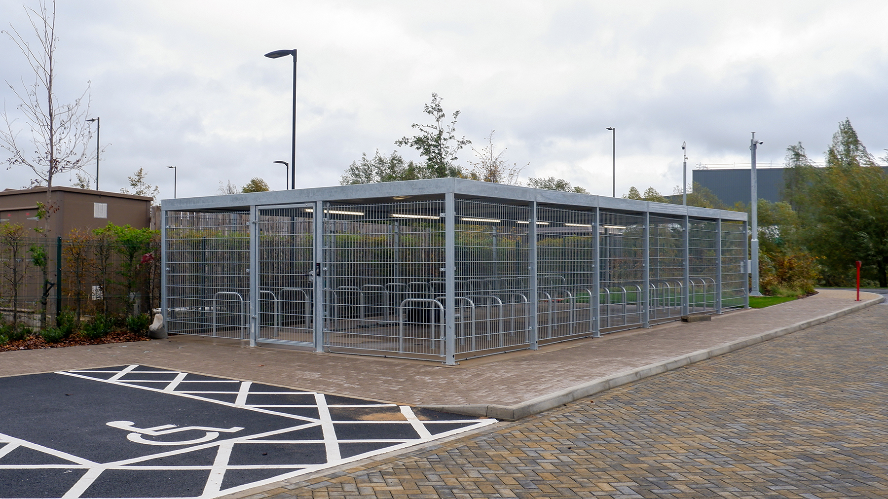 gloucester business park mesh secure cycle shelter